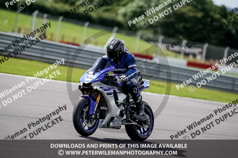donington no limits trackday;donington park photographs;donington trackday photographs;no limits trackdays;peter wileman photography;trackday digital images;trackday photos